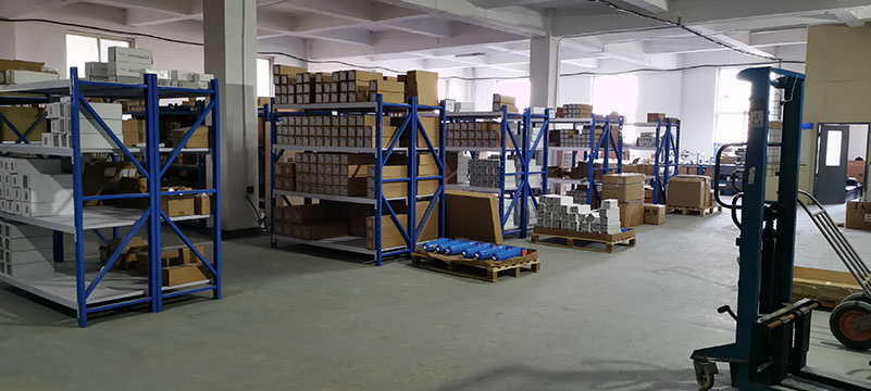 壓縮空氣及真空過濾干燥產(chǎn)品倉庫一角3 壓縮空氣及真空過濾干燥產(chǎn)品倉庫一角3